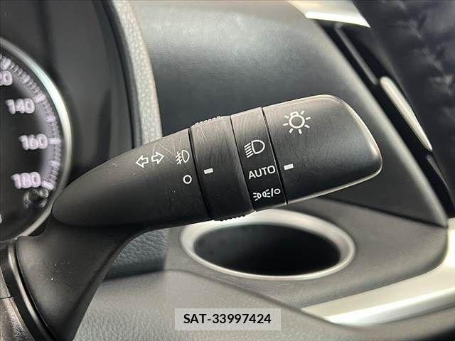 Toyota NOAH 2022-06 8881216-27