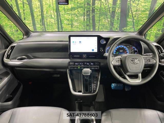 Toyota NOAH HYBRID 2022-03 510025-1