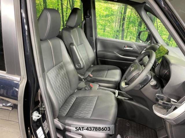 Toyota NOAH HYBRID 2022-03 510025-8
