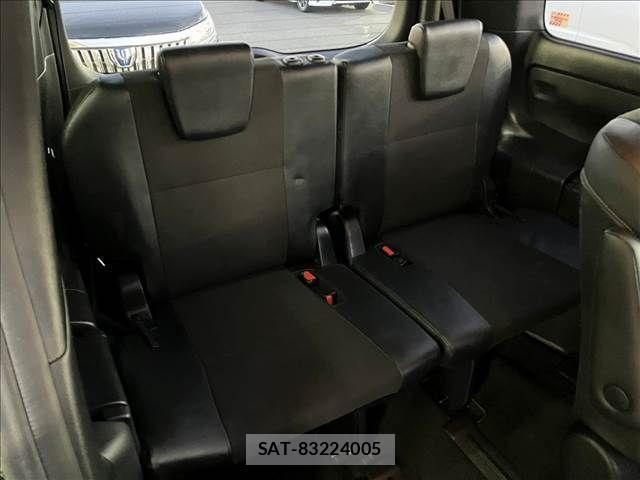 Toyota NOAH HYBRID 2017-02 789713-10
