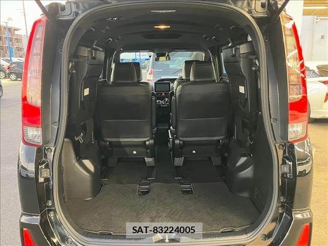 Toyota NOAH HYBRID 2017-02 789713-11