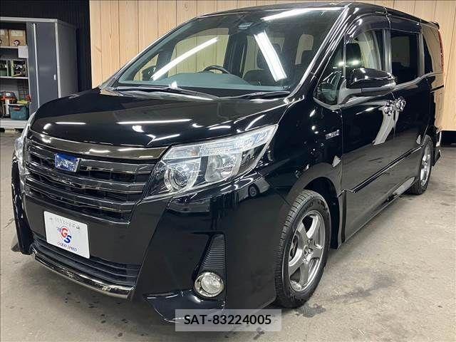 Toyota NOAH HYBRID 2017-02 789713-12