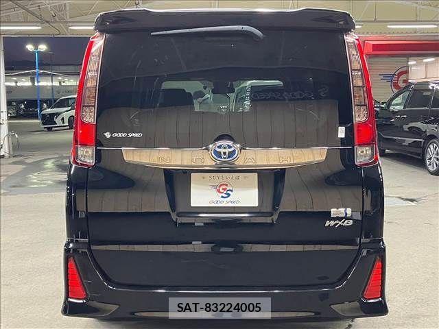Toyota NOAH HYBRID 2017-02 789713-16