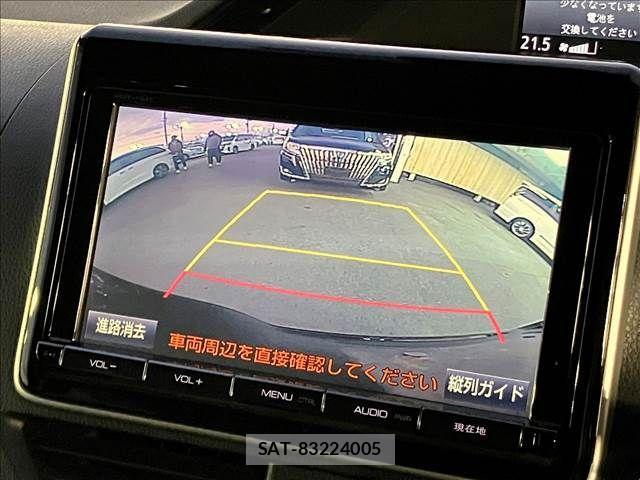 Toyota NOAH HYBRID 2017-02 789713-3
