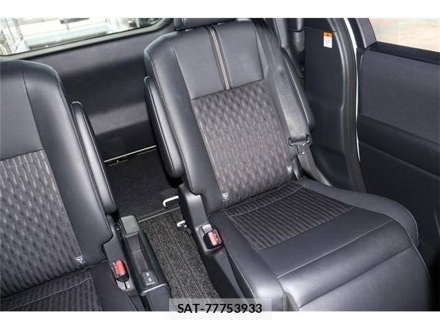 Toyota NOAH HYBRID 2023-12 1203227-15