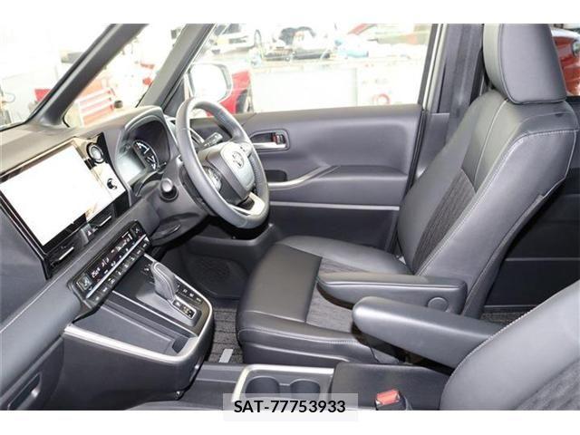 Toyota NOAH HYBRID 2023-12 1203227-1