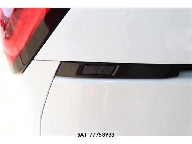Toyota NOAH HYBRID 2023-12 1203227-19