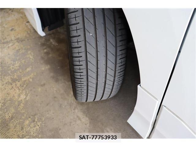 Toyota NOAH HYBRID 2023-12 1203227-25