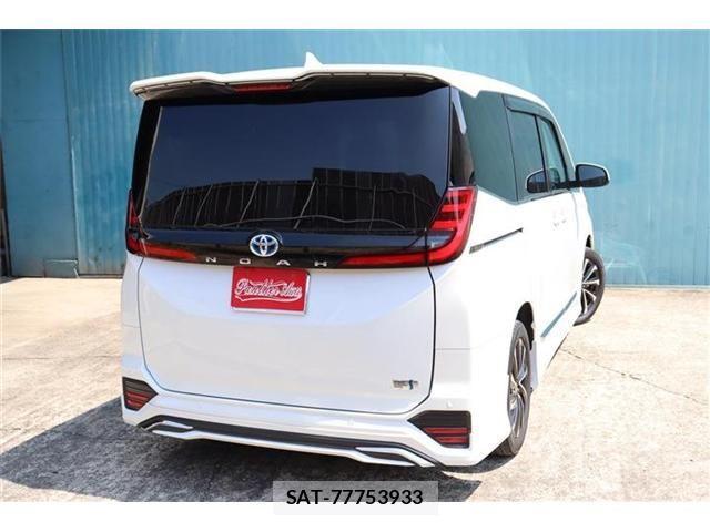 Toyota NOAH HYBRID 2023-12 1203227-2