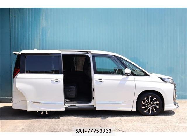 Toyota NOAH HYBRID 2023-12 1203227-3