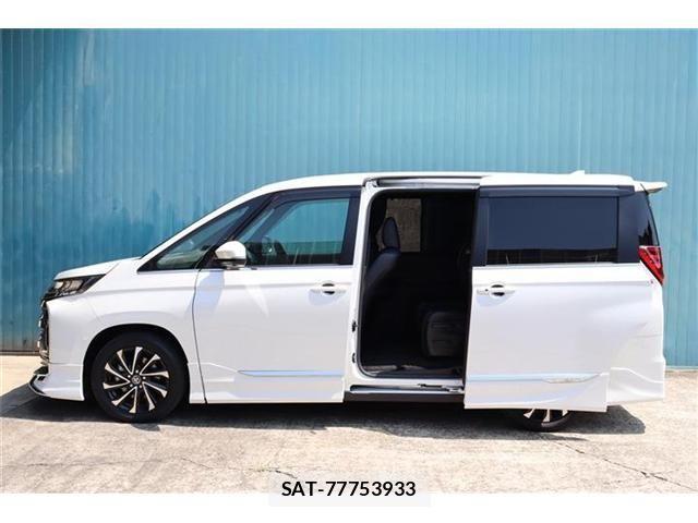Toyota NOAH HYBRID 2023-12 1203227-4
