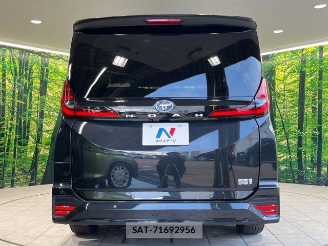 Toyota NOAH HYBRID 2022-12 1212951-15