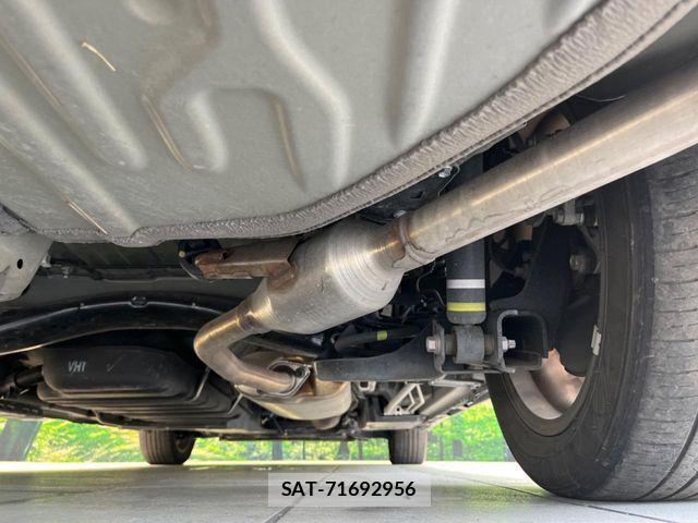 Toyota NOAH HYBRID 2022-12 1212951-19