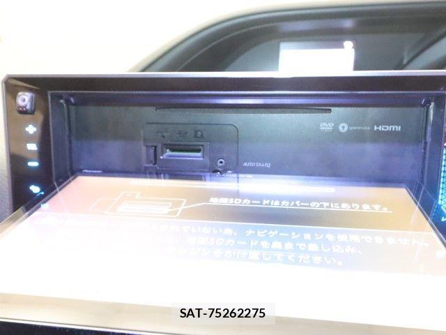 Toyota NOAH HYBRID 2017-08 1223487-16