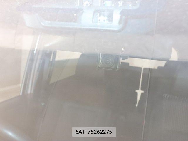 Toyota NOAH HYBRID 2017-08 1223487-22