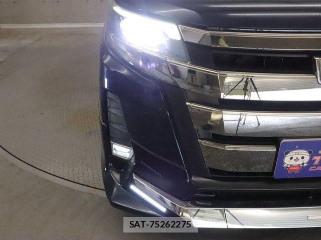 Toyota NOAH HYBRID 2017-08 1223487-27