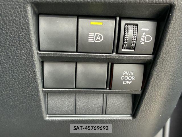 Toyota NOAH HYBRID 2022-07 1282592-15