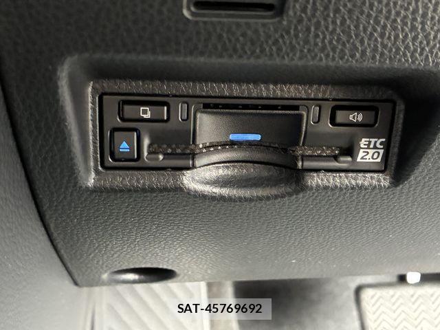 Toyota NOAH HYBRID 2022-07 1282592-16