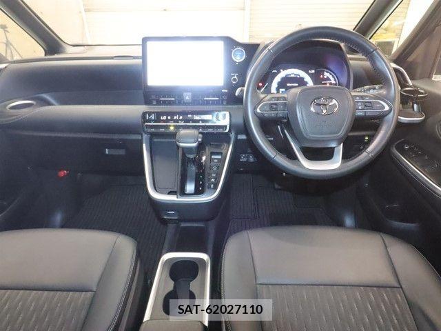 Toyota NOAH HYBRID 2022-09 1314395-2