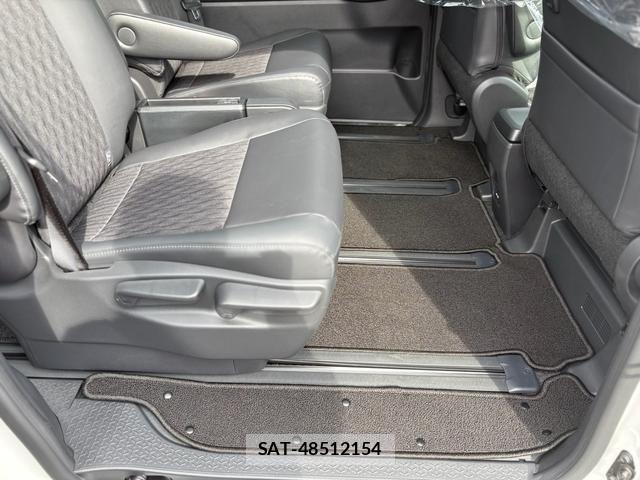 Toyota NOAH HYBRID 2024-02 1374970-10
