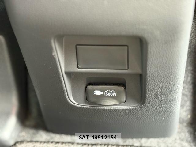 Toyota NOAH HYBRID 2024-02 1374970-12