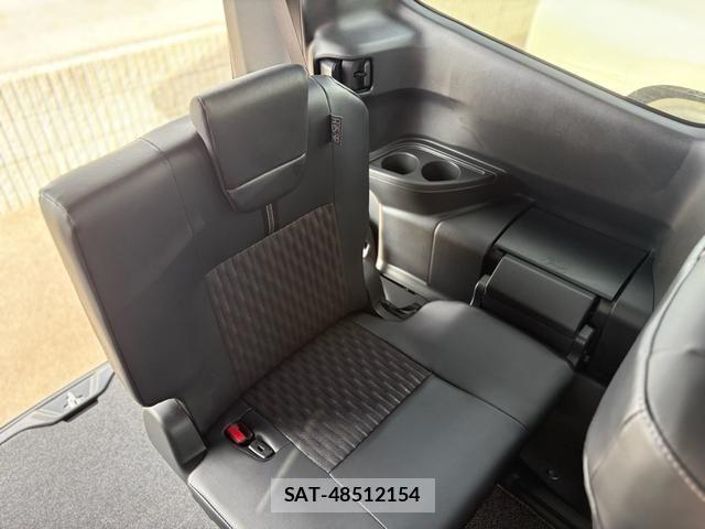 Toyota NOAH HYBRID 2024-02 1374970-8