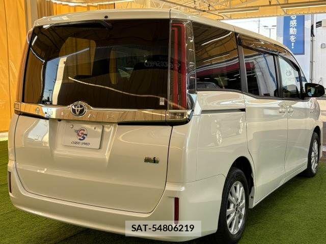 Toyota NOAH HYBRID 2018-01 1473904-15