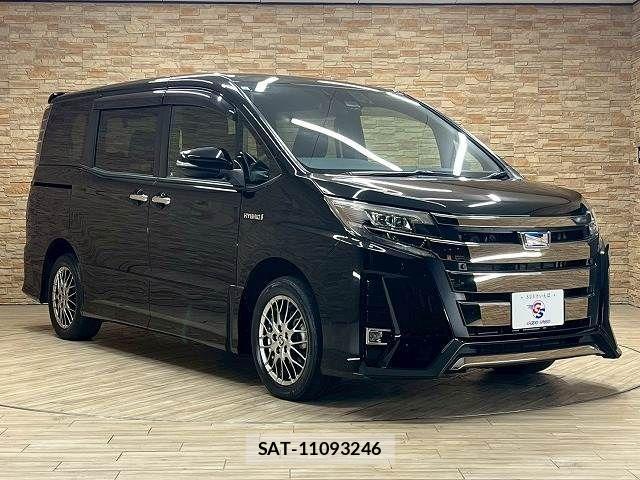Toyota NOAH HYBRID 2019-08 1610063-14