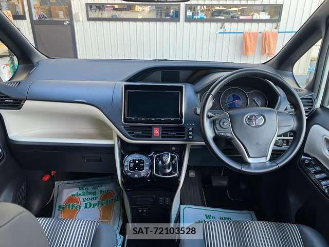 Toyota NOAH HYBRID 2019-12 1626369-1