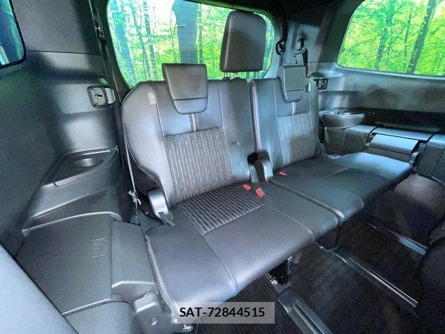 Toyota NOAH HYBRID 2022-10 1662567-9