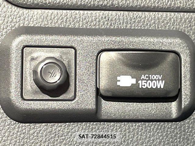 Toyota NOAH HYBRID 2022-10 1662567-4