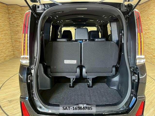 Toyota NOAH HYBRID 2019-10 1745104-12
