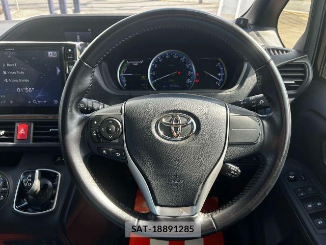 Toyota NOAH HYBRID 2015-07 1827547-16
