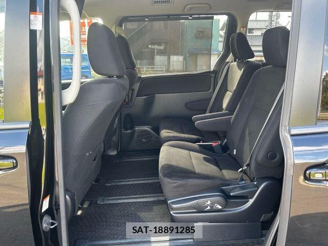 Toyota NOAH HYBRID 2015-07 1827547-24