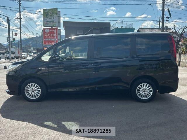 Toyota NOAH HYBRID 2015-07 1827547-5