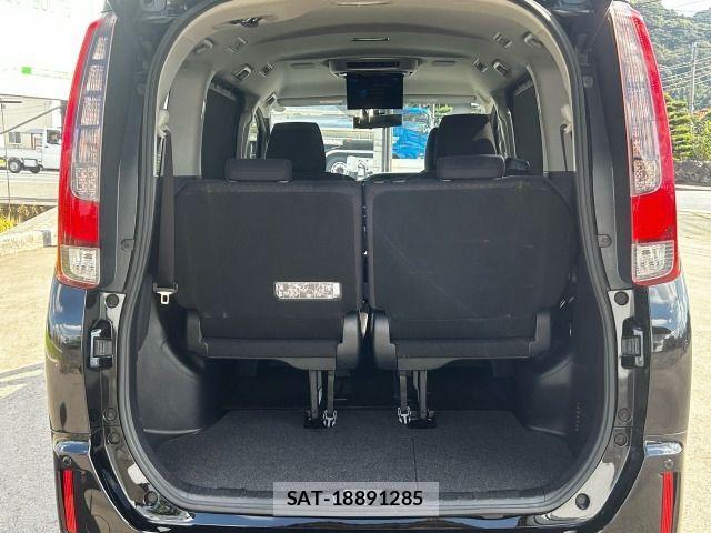 Toyota NOAH HYBRID 2015-07 1827547-8