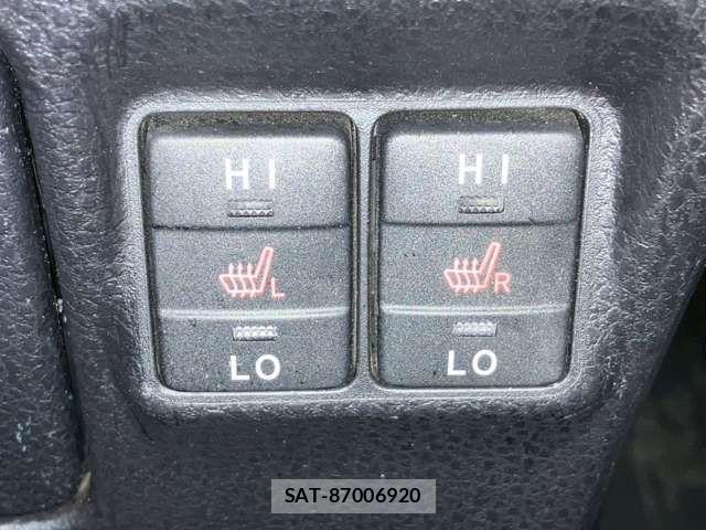 Toyota NOAH HYBRID 2019-03 1827541-16