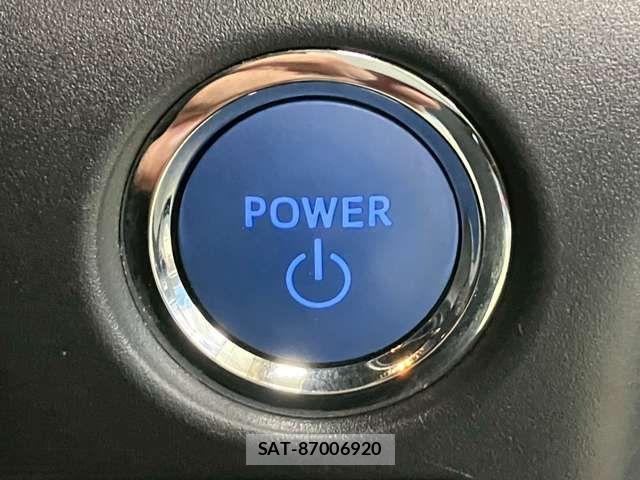 Toyota NOAH HYBRID 2019-03 1827541-18