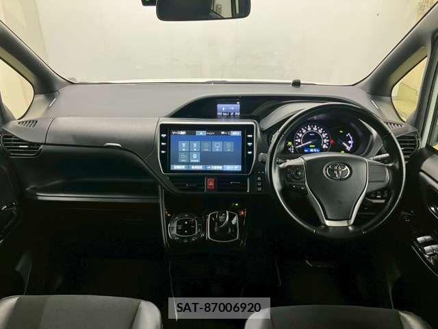Toyota NOAH HYBRID 2019-03 1827541-1