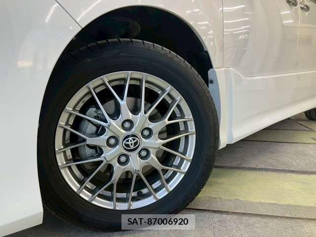 Toyota NOAH HYBRID 2019-03 1827541-6