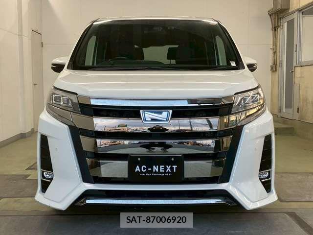 Toyota NOAH HYBRID 2019-03 1827541-7
