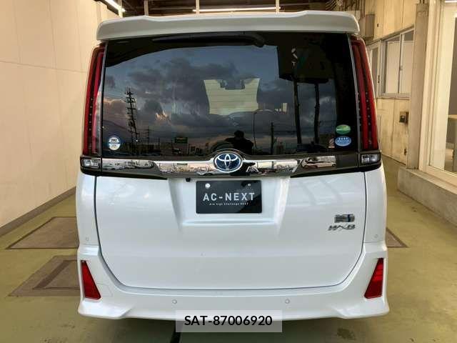 Toyota NOAH HYBRID 2019-03 1827541-8