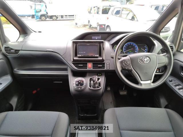 Toyota NOAH HYBRID 2015-04 2003114-2