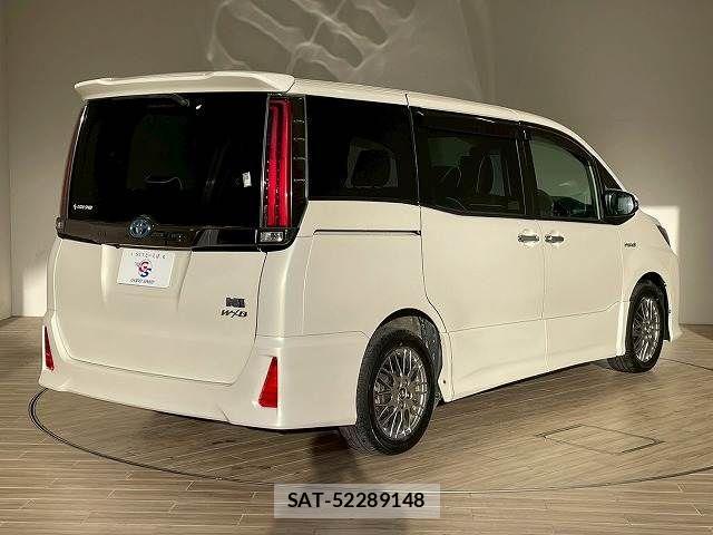 Toyota NOAH HYBRID 2018-01 2083762-15