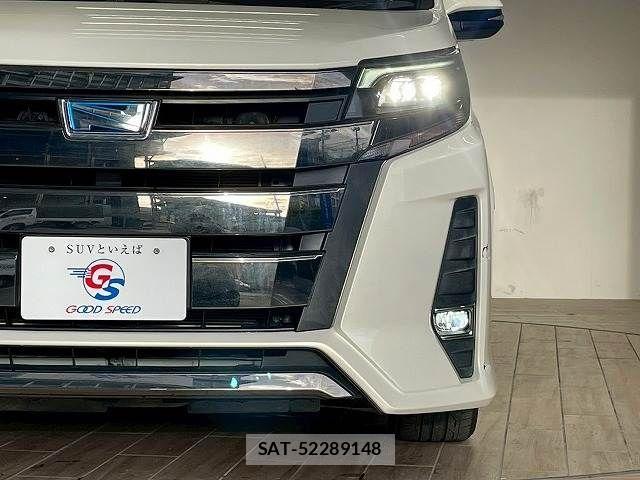 Toyota NOAH HYBRID 2018-01 2083762-17