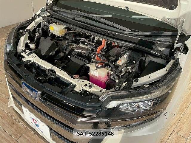Toyota NOAH HYBRID 2018-01 2083762-19
