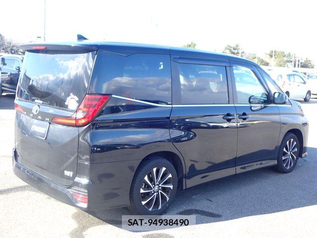 Toyota NOAH HYBRID 2024-02 2083739-7
