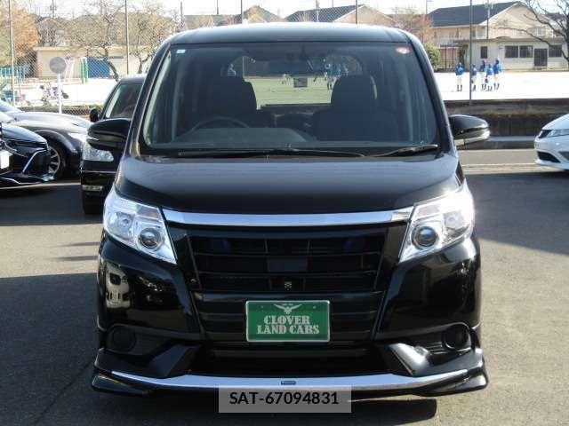 Toyota NOAH HYBRID 2015-06 2100328-6