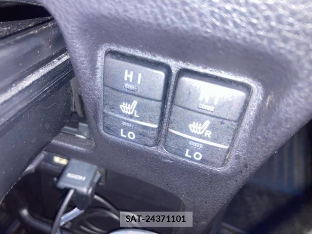 Toyota NOAH HYBRID 2021-06 2212833-23
