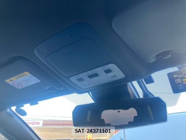 Toyota NOAH HYBRID 2021-06 2212833-25